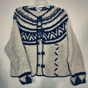 Women's Black and White Patterned Sweater